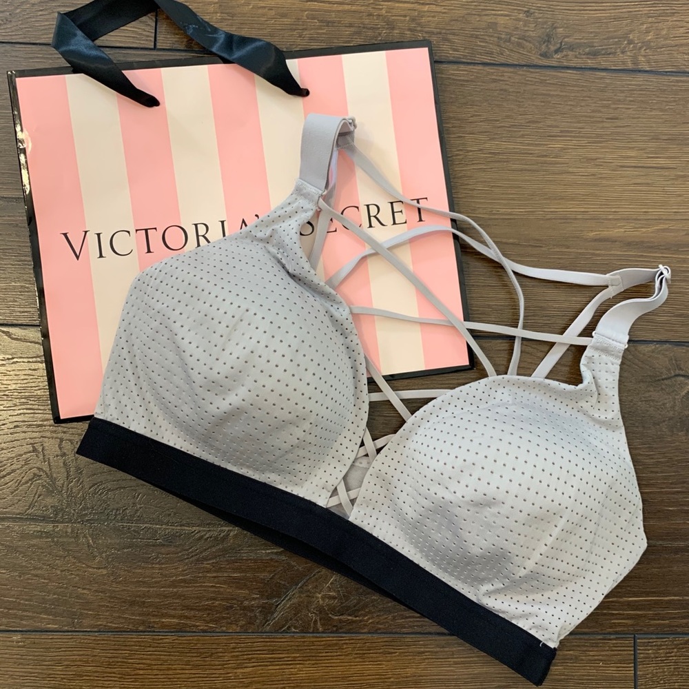 Victoria Sport sports bra
